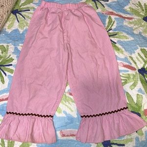 Pink gingham pants with ruffle detail. Size 3T. EUC. Smoke free home.